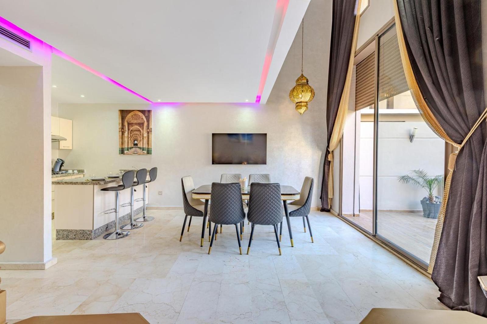 Royal Deluxe Gold - Marrakech, Luxe Pool View Appartement